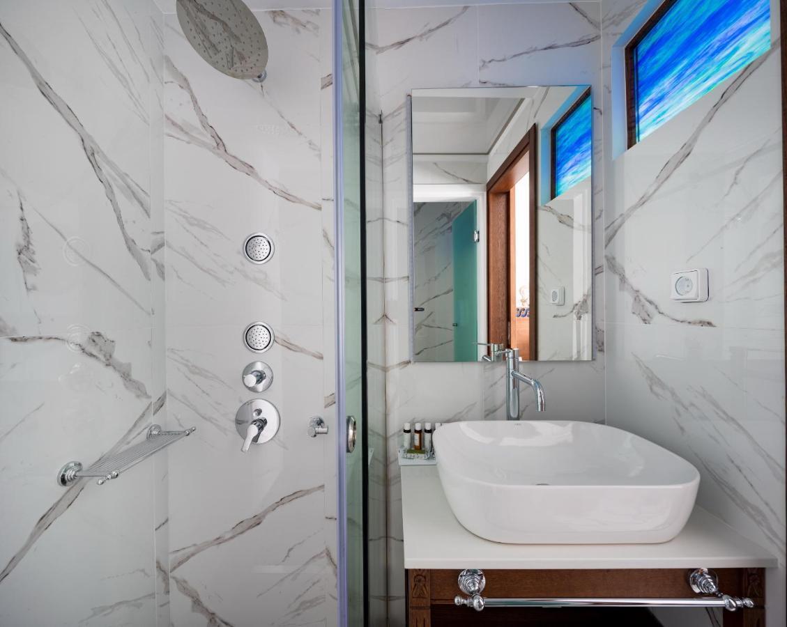 Vener Luxury Suites Chania  Buitenkant foto